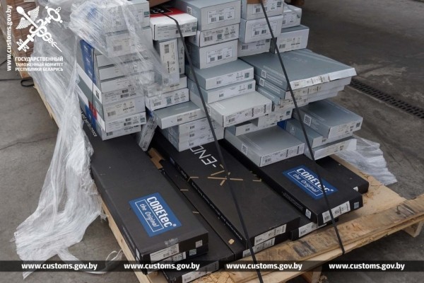 Брестские таможенники пресекли ввоз незадекларированных товаров на 132 тыс. рублей Брестские таможенники пресекли ввоз незадекларированных товаров на 132 тыс. рублей