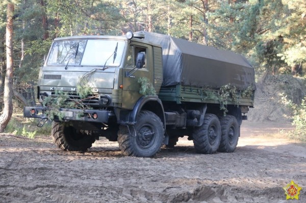 На полигоне «Брестский» проходит тактическое учение с одним из подразделений 115-го зенитного ракетного полка