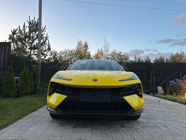 Лучшая модель Lotus на деньги Geely — вот сколько она стоит в Беларуси