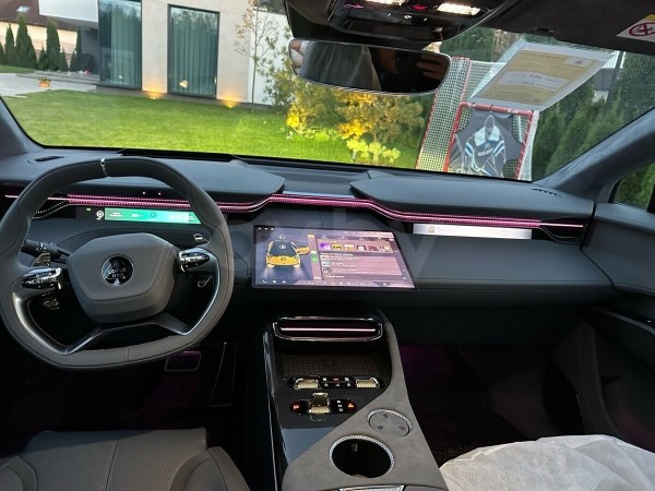 Лучшая модель Lotus на деньги Geely — вот сколько она стоит в Беларуси