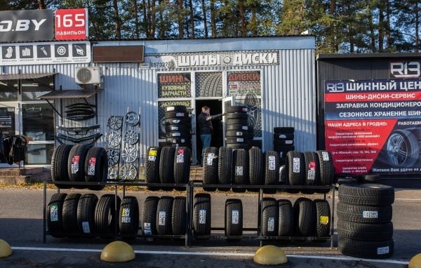 «В Германии они стоят 5 евро». Откровенный разговор с продавцом бэушных шин «В Германии они стоят 5 евро». Откровенный разговор с продавцом бэушных шин