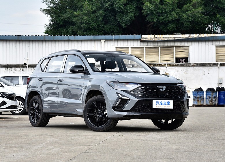 Стало известно, когда в Россию приедут обновленные кроссоверы Jetta VS5 и VS7