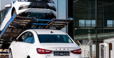 По сходной цене: плюсы и минусы подержанных немецких и японских авто из Китая