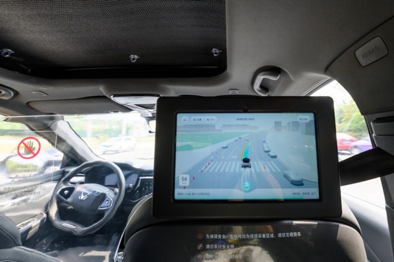 Роботакси и дроны-маршрутки вытесняют обычные авто на дорогах Китая Роботакси и дроны-маршрутки вытесняют обычные авто на дорогах Китая