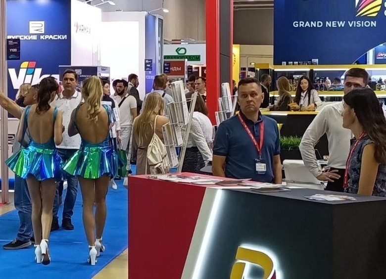 Китайцы, красотки, запчасти, АКБ и&nbsp;масла: чем еще запомнилась выставка MIMS-2024