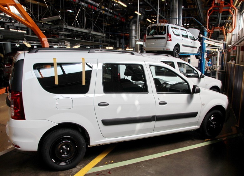 Стало известно, когда в продажу поступит семиместная версия LADA Largus Стало известно, когда в продажу поступит семиместная версия LADA Largus