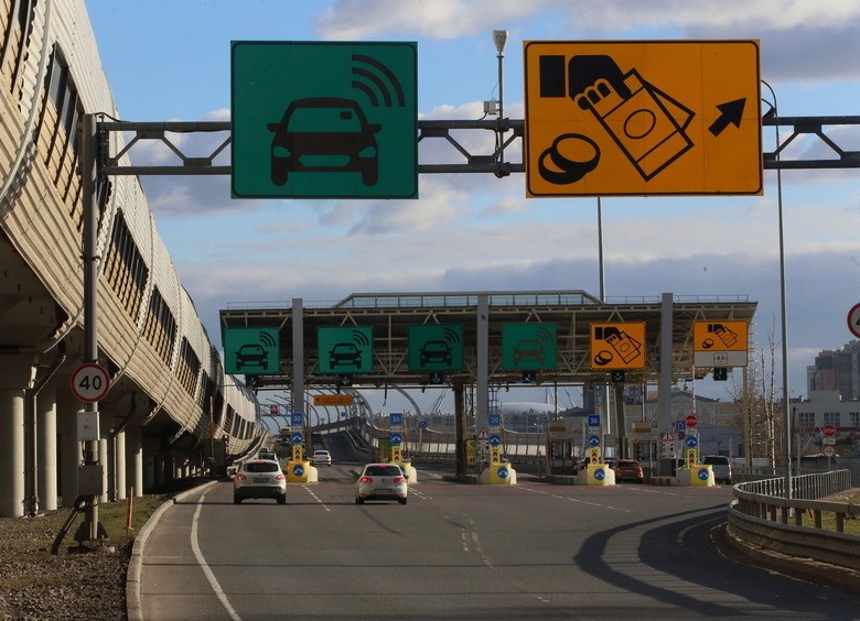 Власти отказываются от&nbsp;&laquo;электричек&raquo;, но&nbsp;поддерживают беспилотные авто и&nbsp;дорожные поборы: итоги недели