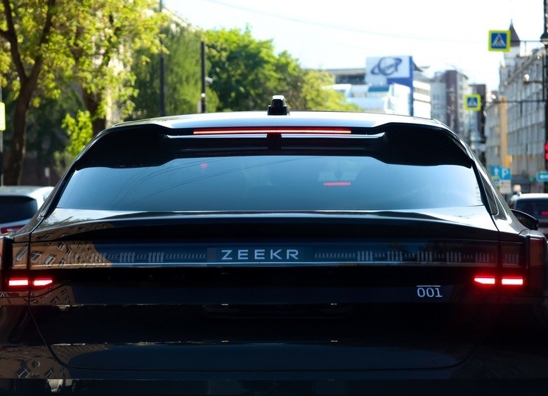 Автоэксперт оценил перспективны гибридного Zeekr 001 в&nbsp;России