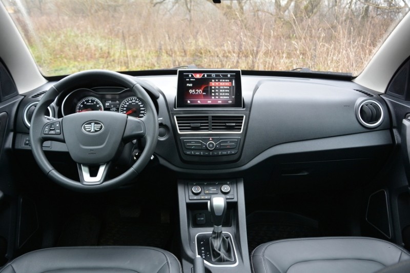 Недорого, но сердито: стоит ли покупать подержанный FAW Besturn X40