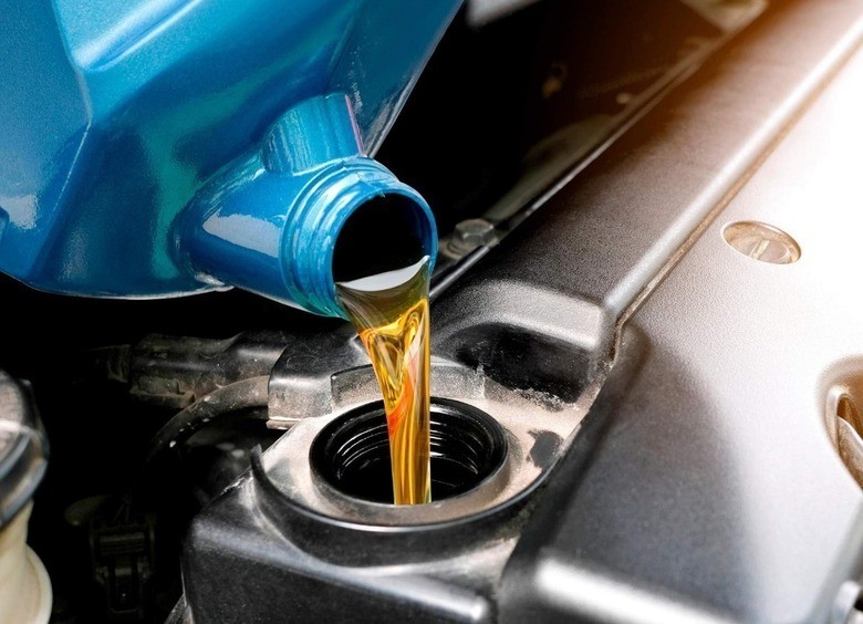 Компанию Mercedes-Benz устраивает качество масел, произведенных в России