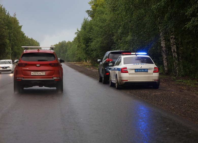 Вспышка справа: как россияне получают штрафы, даже не подозревая о нарушении ПДД Вспышка справа: как россияне получают штрафы, даже не подозревая о нарушении ПДД