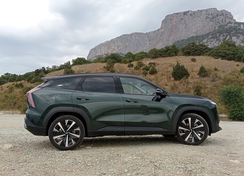 За что боролись, на то и напоролись: тест-драйв полноприводного Geely Atlas