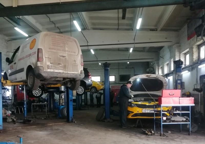 «Погремушка»: чем может быть вызвана вибрация кузова авто на малых скоростях