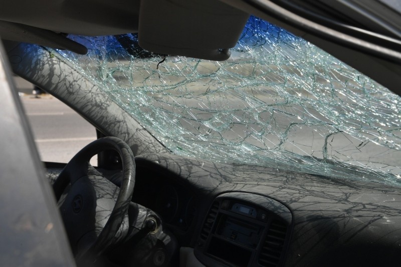 «Стекловата»: как перекупщики на раз обманывают покупателей подержанных машин «Стекловата»: как перекупщики на раз обманывают покупателей подержанных машин