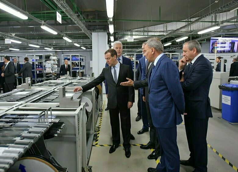 Чип в помощь: грозит ли российскому автопрому новый дефицит микросхем Чип в помощь: грозит ли российскому автопрому новый дефицит микросхем