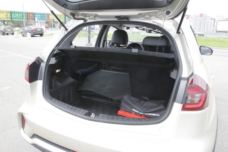 Очень недорого: стоит ли покупать подержанный компактный кроссовер Livan X3 Pro