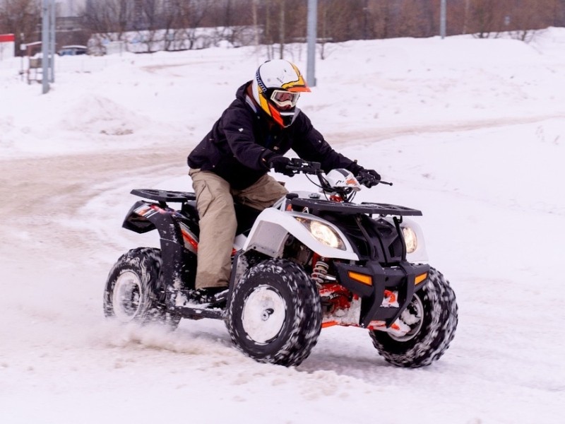 Выбираем квадрицикл в дачный гараж