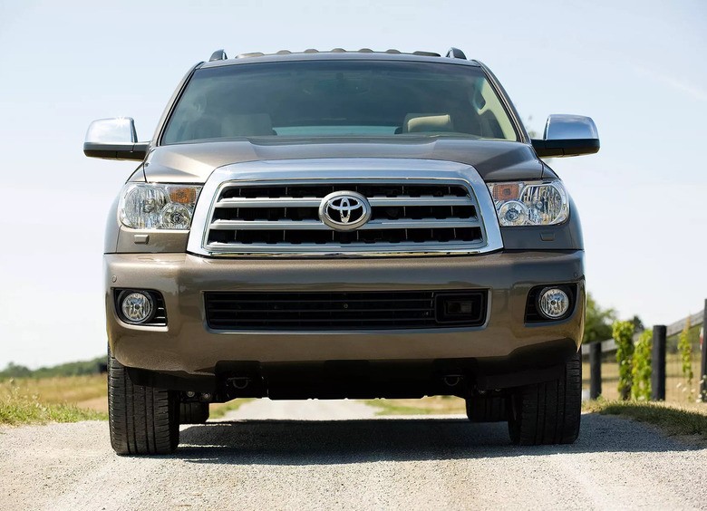 Эксперт назвал россиянам самые надежные внедорожники