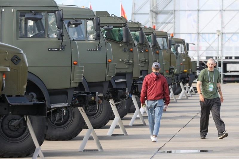 Санкционный удар: эксперты прогнозируют падение продаж коммерческих автомобилей