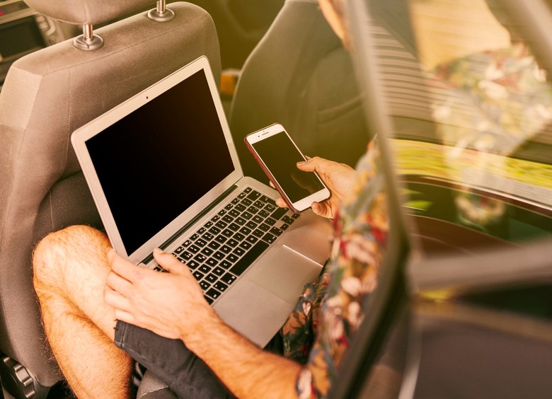 Год спустя: сколько машин на самом деле покупают на маркетплейсах