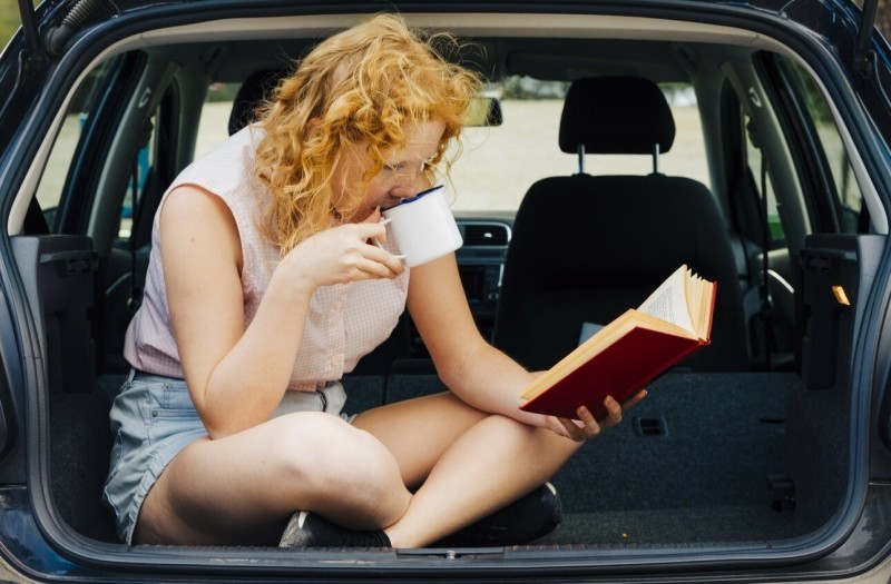 Я всегда с собой беру: самые нелепые вещи в бардачках автомобилистов