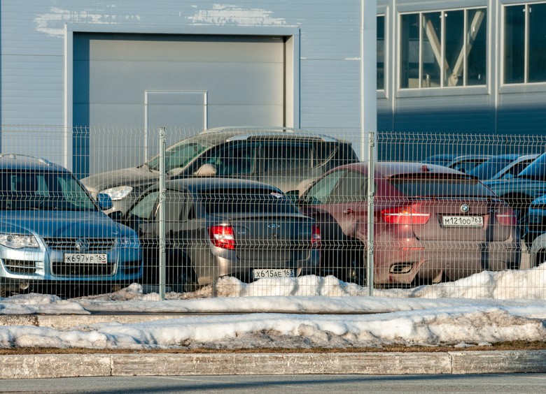 Перегонщики: автодилеры начинают возить подержанные машины из-за границы Перегонщики: автодилеры начинают возить подержанные машины из-за границы