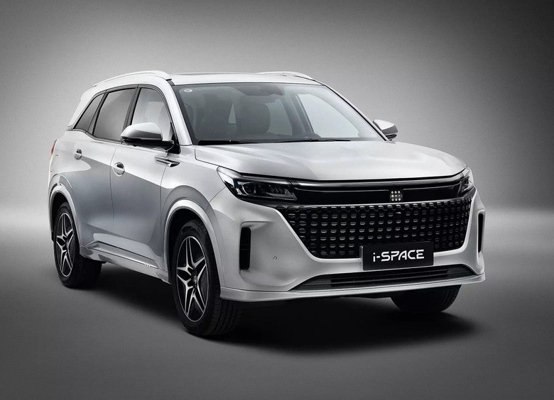 В&nbsp;России подешевел кроссовер-гибрид Evolute i-Space