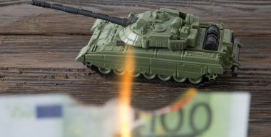 Девятый вал неликвида: тысячи новых европейских авто могут приехать в РФ из КНР Девятый вал неликвида: тысячи новых европейских авто могут приехать в РФ из КНР