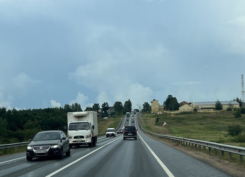 ОСАГО — дорожает, смертность в ДТП — растет, но дорожники — музицируют: итоги недели