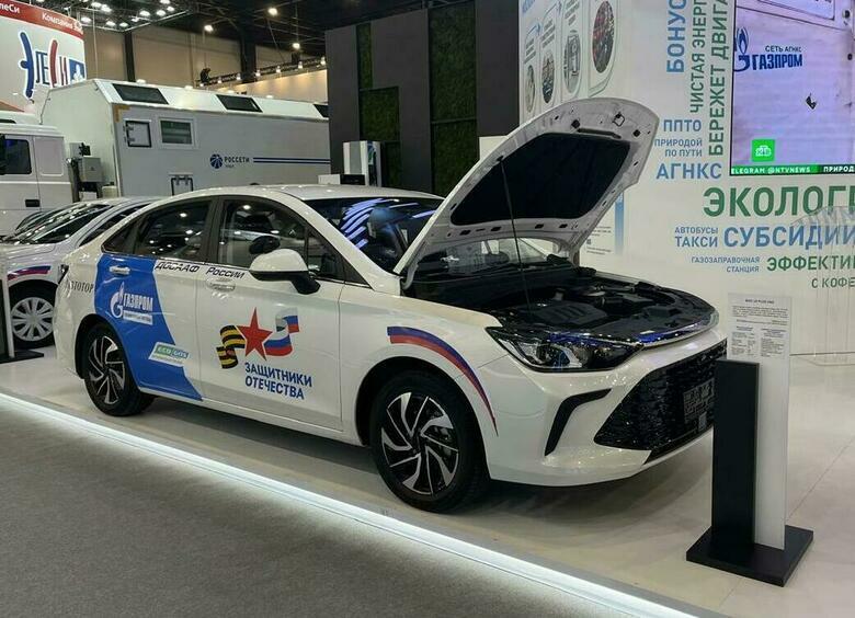 Дебютировали новые версии битопливных BAIС U5 Plus и SWM G01