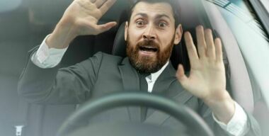 Я всегда с собой беру: самые нелепые вещи в бардачках автомобилистов