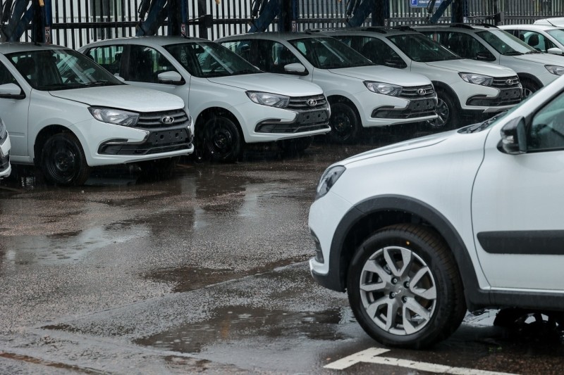 Утильсбор повысили, но новые авто дешевеют: почему и чего ждать дальше Утильсбор повысили, но новые авто дешевеют: почему и чего ждать дальше