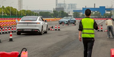 Ностальгия на батарейках: тест-драйв электрохетча Ora 03 Ностальгия на батарейках: тест-драйв электрохетча Ora 03