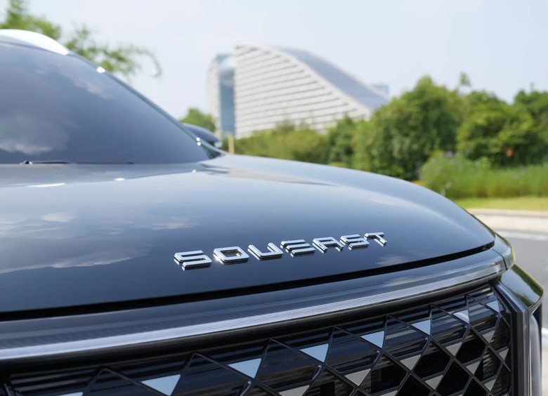 Рассекречены характеристики кроссоверов Soueast S07 и S09 Рассекречены характеристики кроссоверов Soueast S07 и S09