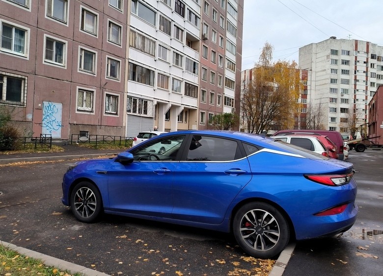 Стоянка класса «люкс»: в России могут начаться массовые драки за парковки Стоянка класса «люкс»: в России могут начаться массовые драки за парковки