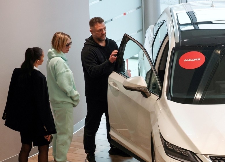 Эксперты рассказали, какие скидки на новые авто будут у дилеров в конце года