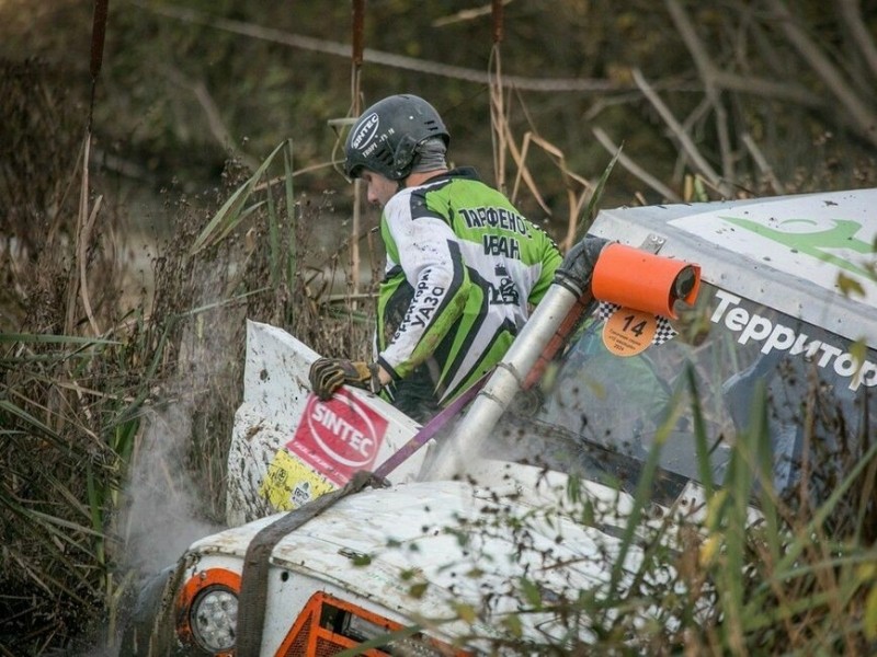 Грязь, болота и адреналин: асы джип-триала собрались на главной гонке осени Грязь, болота и адреналин: асы джип-триала собрались на главной гонке осени