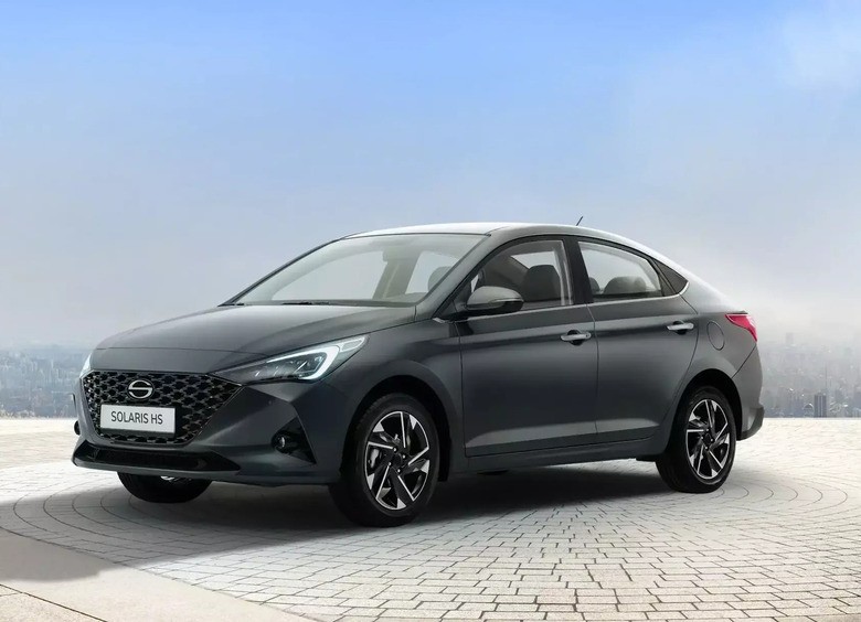 В России скоро подорожает четырехдверный Solaris HS В России скоро подорожает четырехдверный Solaris HS