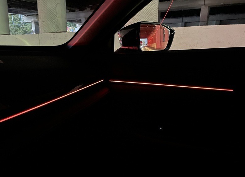 Китайская ярмарка: сколько стоит установить атмосферную подсветку в салоне авто Китайская ярмарка: сколько стоит установить атмосферную подсветку в салоне авто