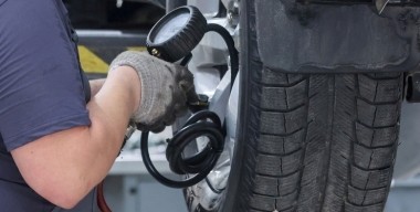 Странный запах, сомнительный цвет: как самому проверить качество моторного масла