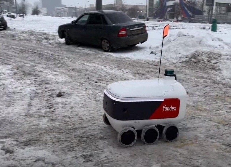 Столкновение с искусственным интеллектом: оформляем аварию с роботом-курьером