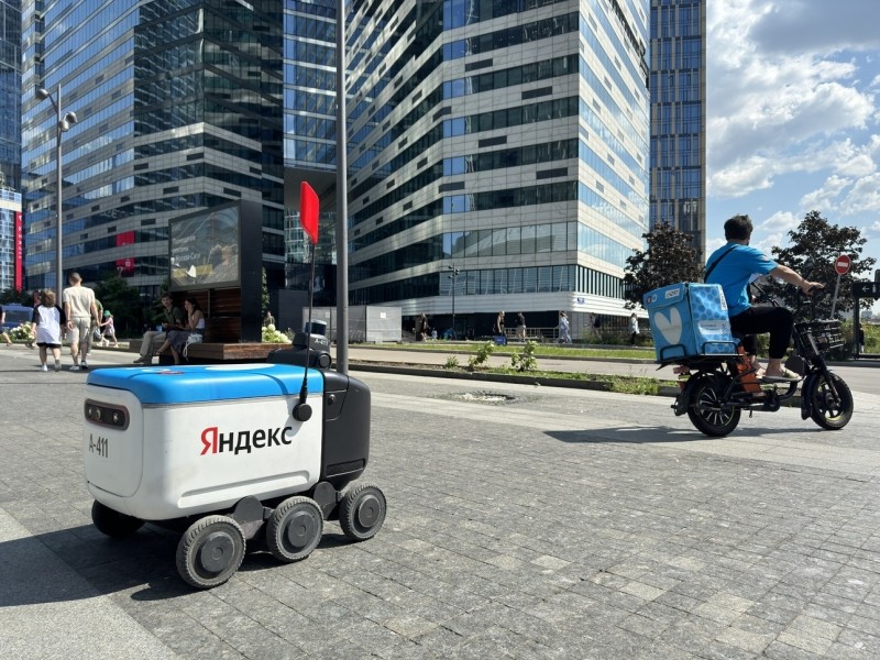 Столкновение с искусственным интеллектом: оформляем аварию с роботом-курьером