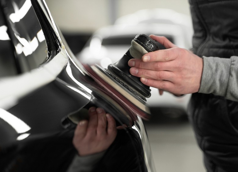 Эксперт объяснил, чем опасна &laquo;домашняя&raquo; полировка автомобиля