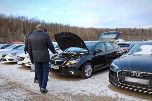 В Европе сильно подорожали машины с ДВС. Вот с чем это связано В Европе сильно подорожали машины с ДВС. Вот с чем это связано