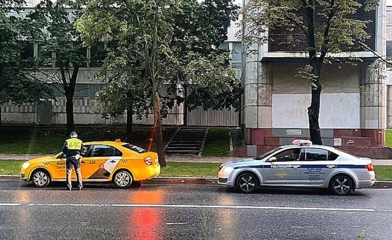 «Я не извозчик, а водитель кобылы»: нужны ли России таксисты-иностранцы «Я не извозчик, а водитель кобылы»: нужны ли России таксисты-иностранцы