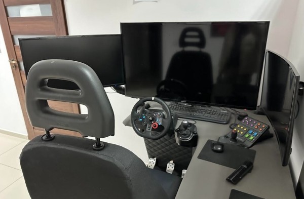 Пинчанин открыл школу для дальнобойщиков в Польше. Выгодно? Пинчанин открыл школу для дальнобойщиков в Польше. Выгодно?