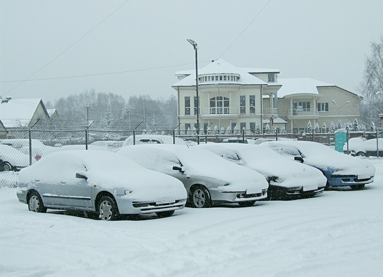 Эксперты объяснили, почему опасно прикрывать радиаторную решетку картонкой