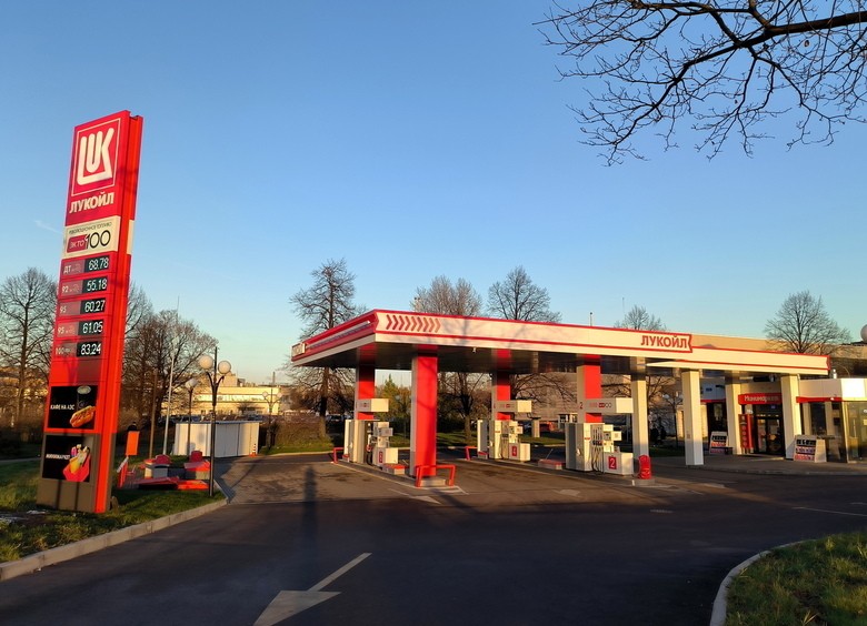 Автоюрист напомнил, за что водителей штрафуют на АЗС Автоюрист напомнил, за что водителей штрафуют на АЗС