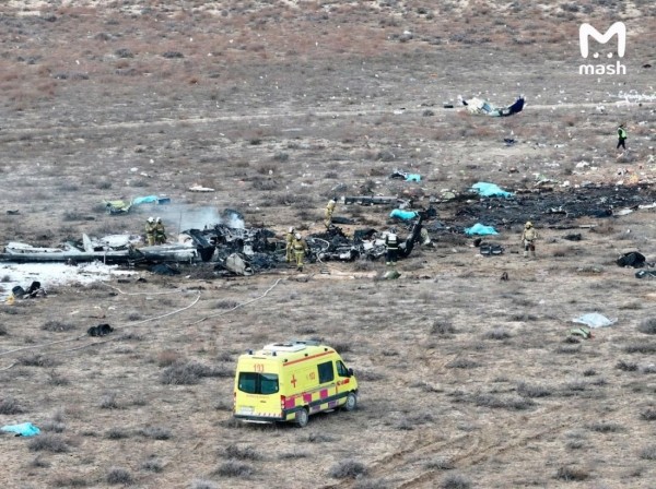 В Казахстане упал пассажирский самолет — видео и фото
