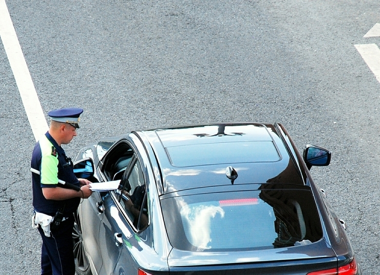 «Залатать» все ямы: почему повышение штрафов ГИБДД — это не про дороги